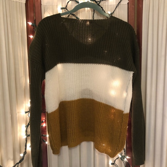 Khaki/Gold wool blend color block sweater - Picture 3 of 4